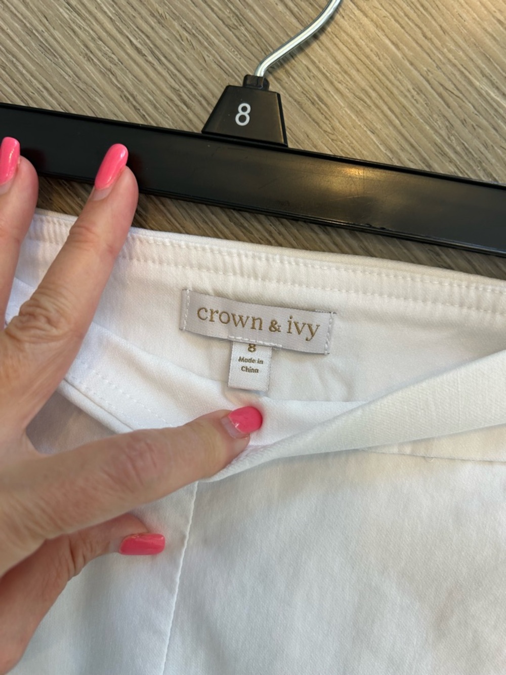 crown & ivy White Scallop-Hem Bermuda Shorts - Picture 3 of 3